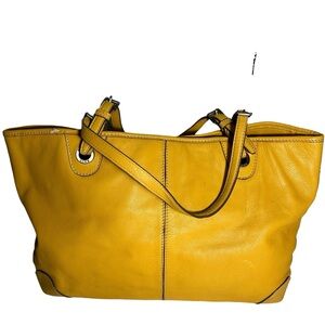 MICHAEL Michael Kors Yellow Leather Tote (PLEASE NOTE INSIDE ZIPPER IS BROKEN)